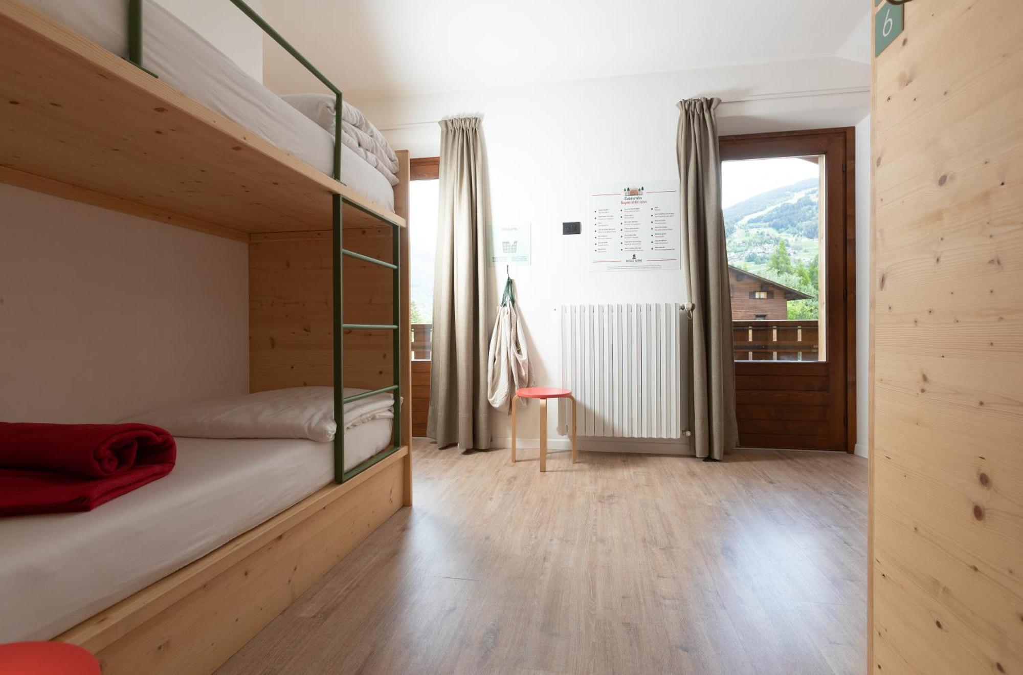 Bed in 6-Bed Female Dormitory Room,1631584158:JPEG